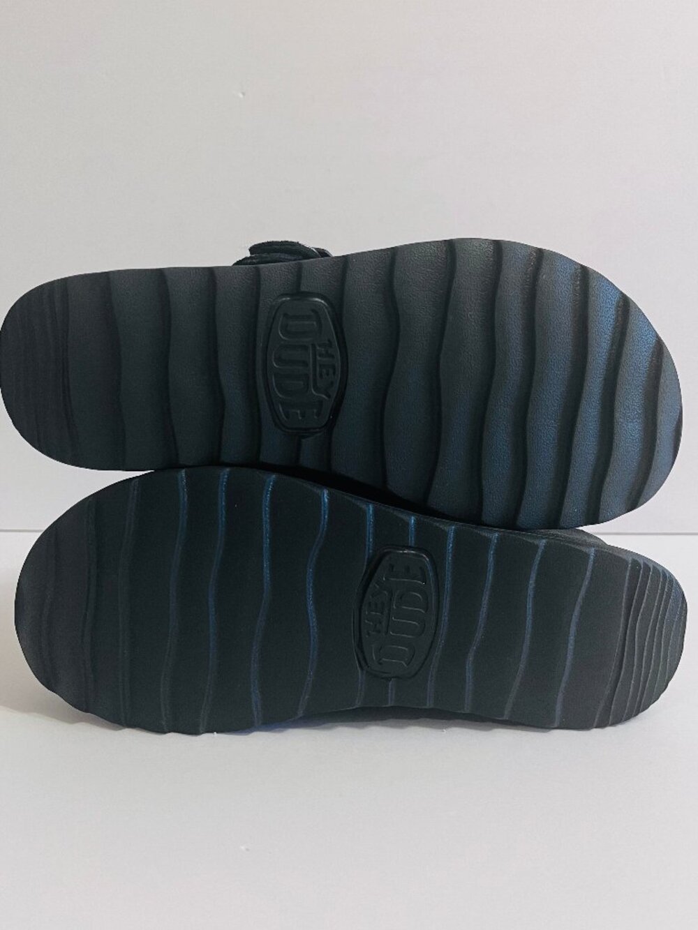 NEW! HEY DUDE Del Ray Clog Slip On Platform Comfort Mule Vegan Suede Black 6 - Picture 11 of 12
